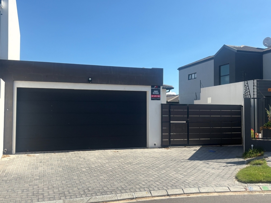 To Let 3 Bedroom Property for Rent in Sandown Western Cape